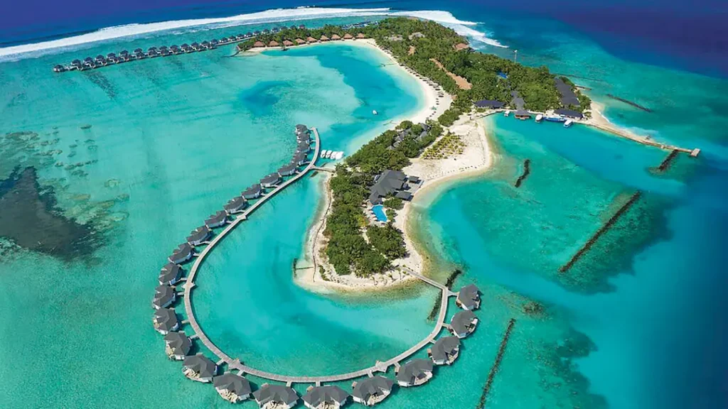 Cinnamon Dhonveli Maldives book with tamara