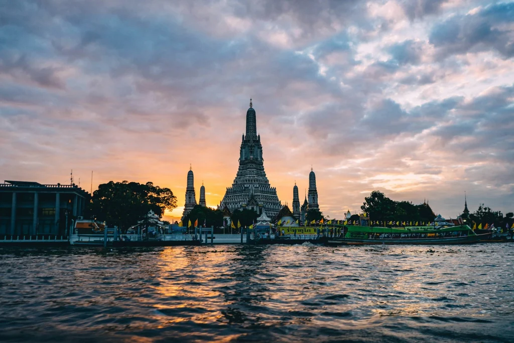 bangkok thailand tour package with tamara and tabby