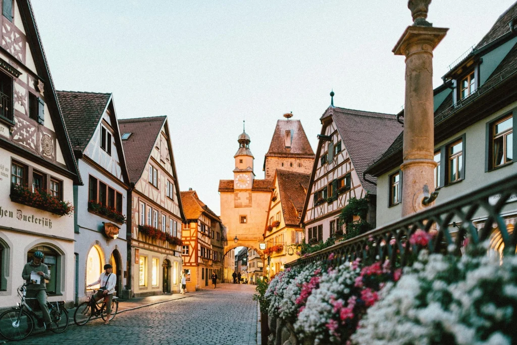 Choose the Perfect Europe Travel Package from Dubai 8 schengen tour package from dubai