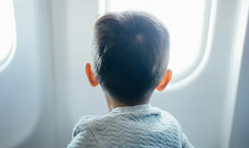 Airport to Airport Visa Change for Children in Dubai 1 unaccompanied minor service qatar airways