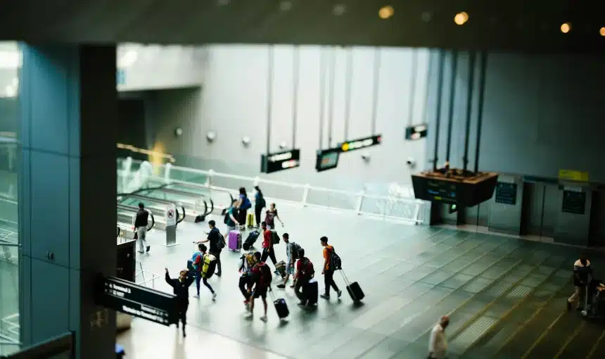 Cheaper Flight Tickets Booking for Budget Travelers 1 airport transfer services