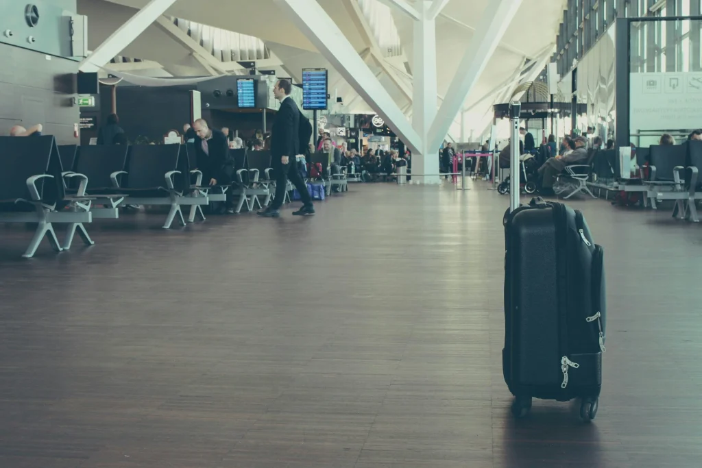 How to Cancel a Hotel Reservation Without Penalty 4 cheap flight tickets with credit card EMI