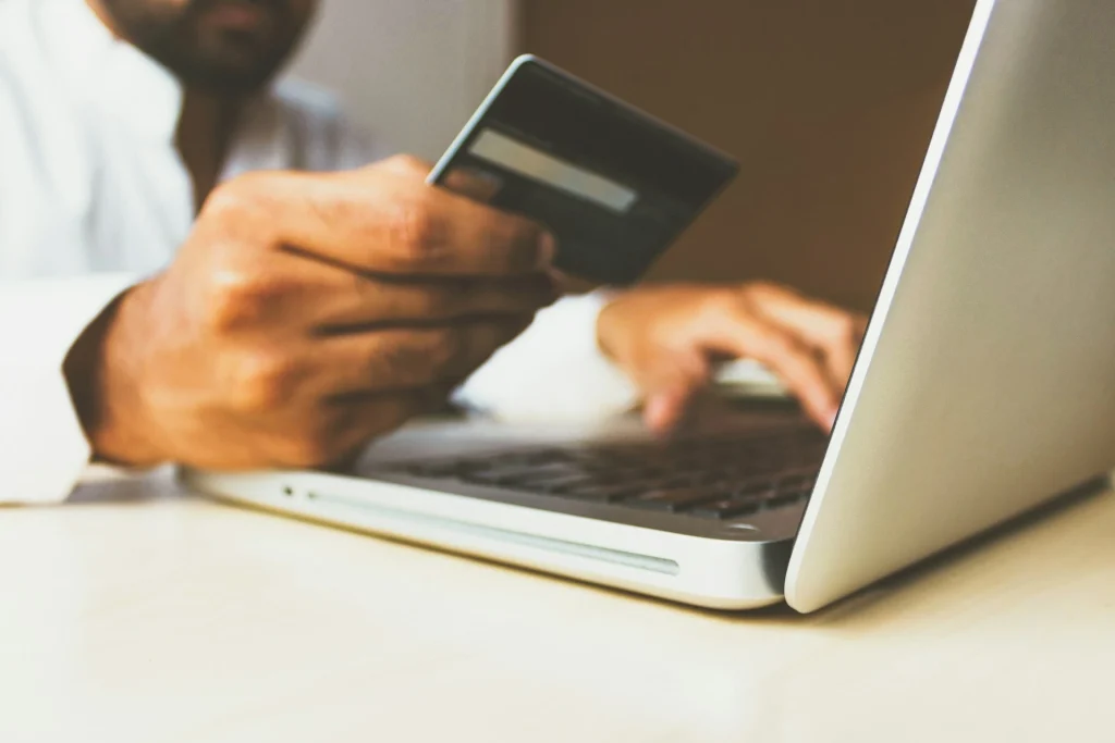 Credit Card EMI for Flight Booking in Dubai 2 credit card emi conversion in UAE