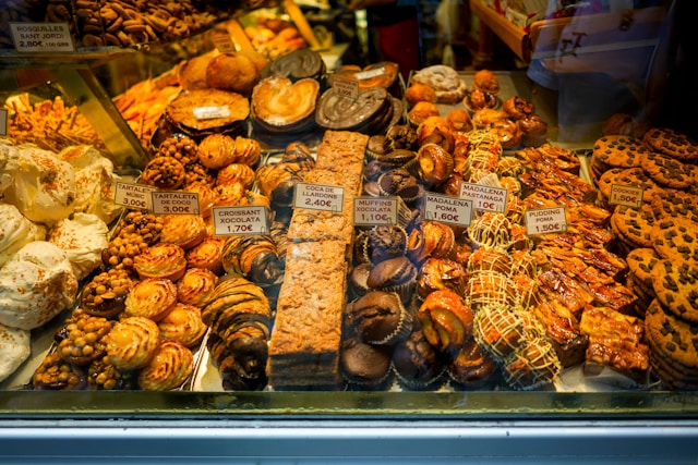 Activities in Spain for Tourists: Top Experiences Can't Miss 7 Spain food stall