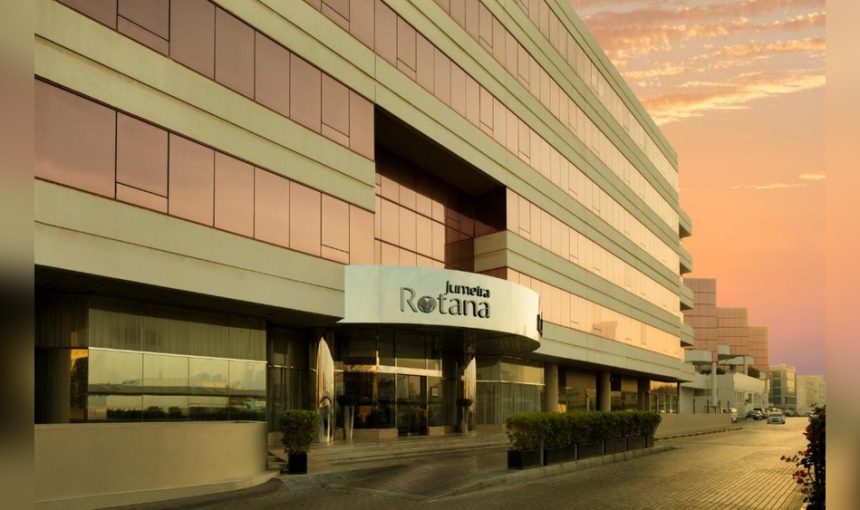jumeira rotana dubai hotel