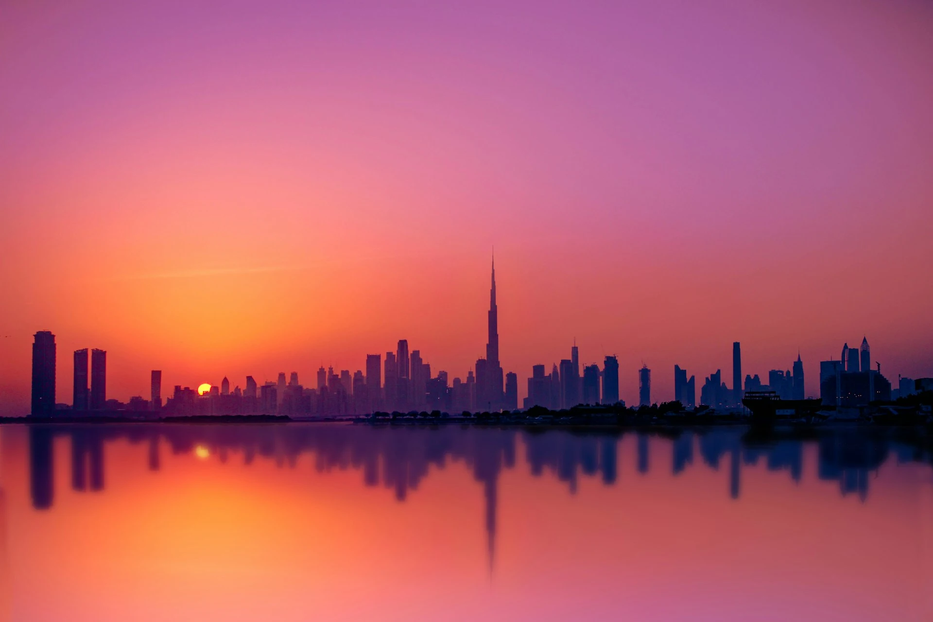 Freelance Visa for UAE - How to Get the Real One 1 sunrise dubai UAE