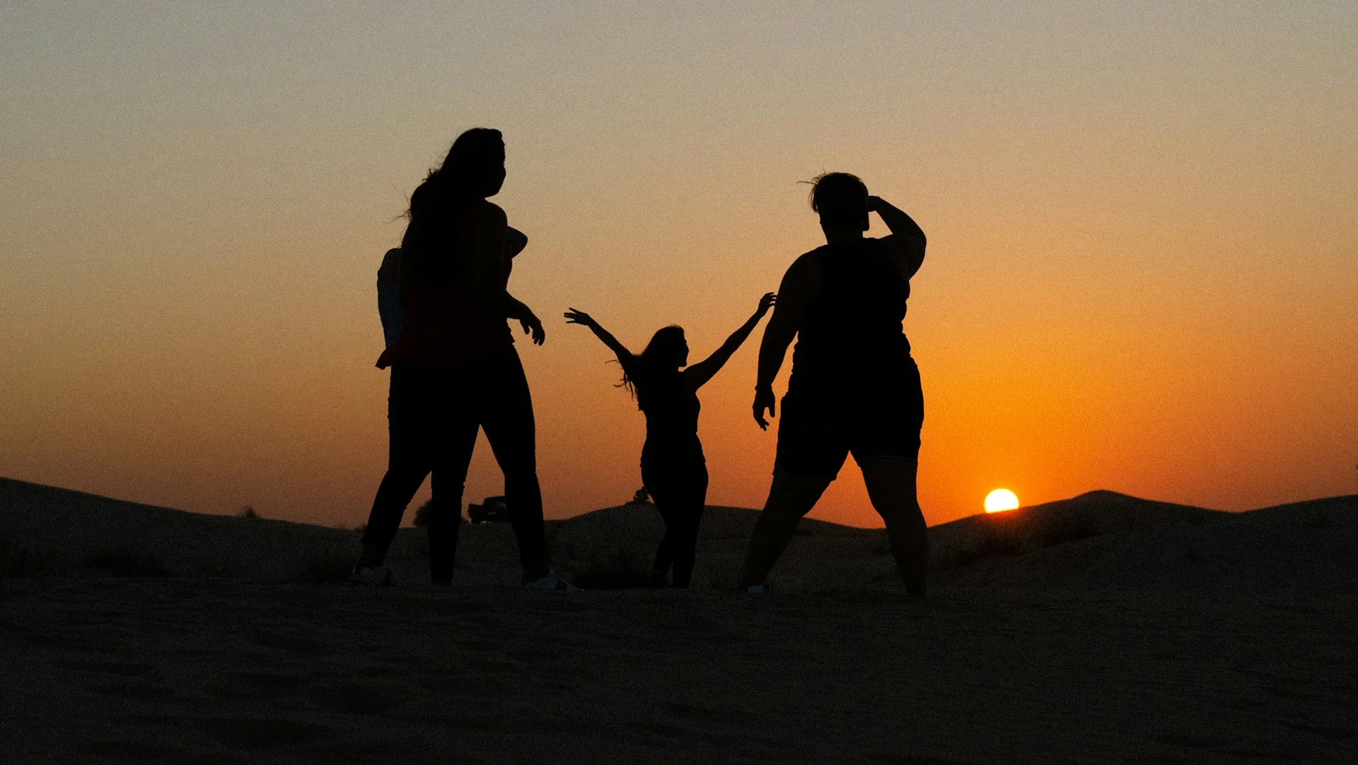 Visit Visa Cost in UAE: Latest Fees and Money-Saving Tips 1 sunset in dubai today