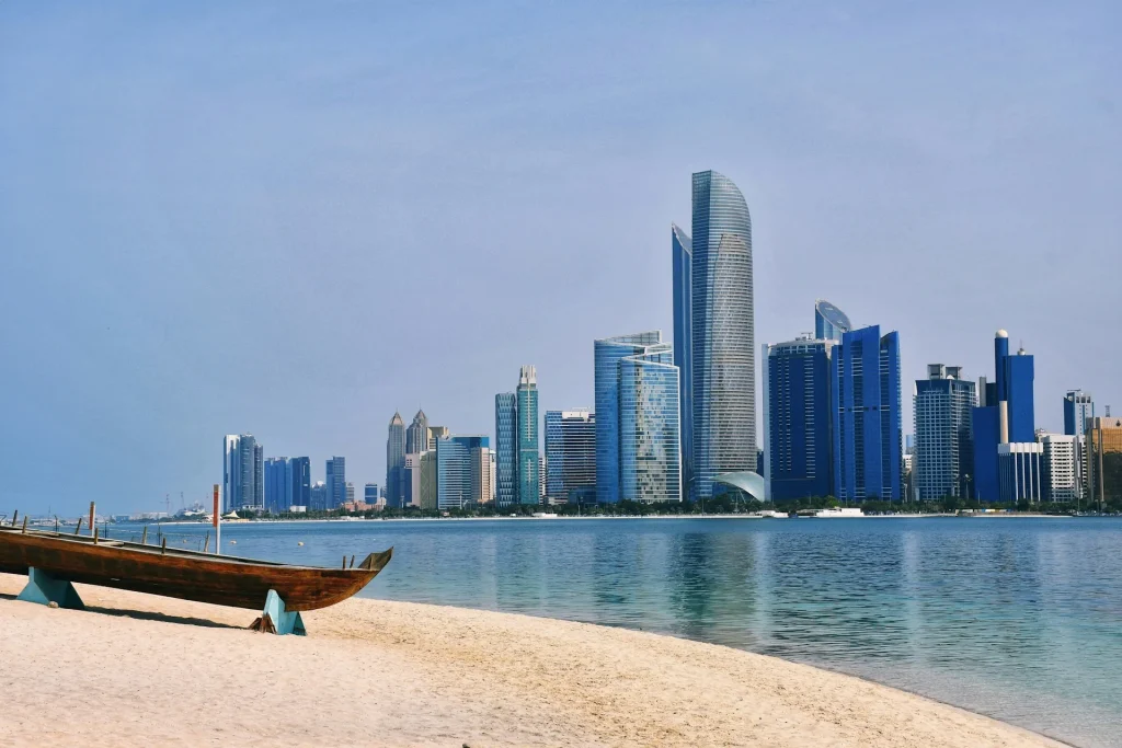 Beaches of Abu Dhabi: Discover Top Spots 4 Corniche Beach Abu Dhabi
