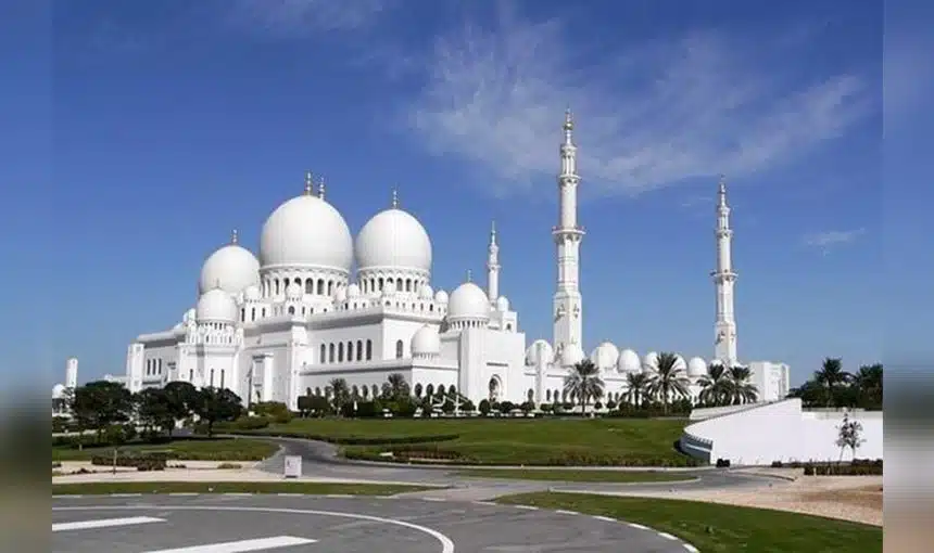 Abu Dhabi Tours from Dubai for an Unforgettable Trip 1 Abu Dhabi Tours from Dubai