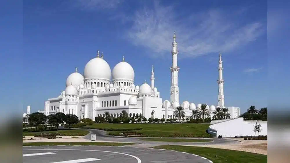 Abu Dhabi Tours from Dubai for an Unforgettable Trip 7 Abu Dhabi Tours from Dubai for an Unforgettable Trip