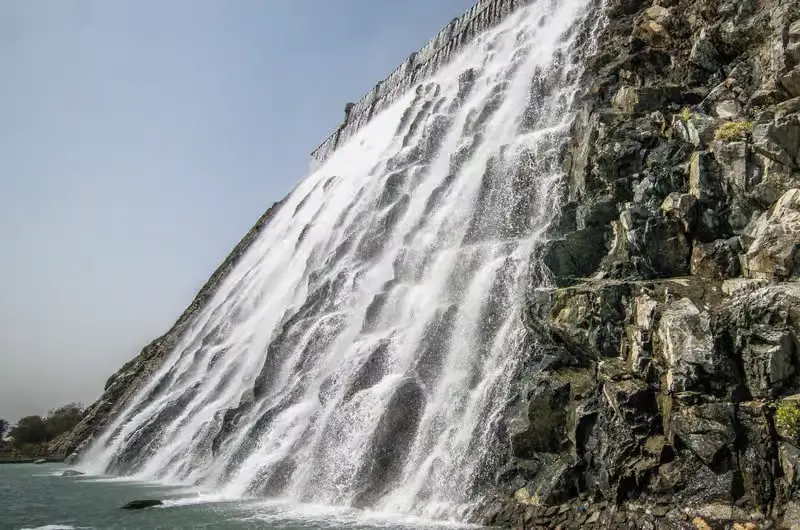 Khorfakkan Waterfalls in Sharjah 3 khorfakkan waterfalls in sharjah