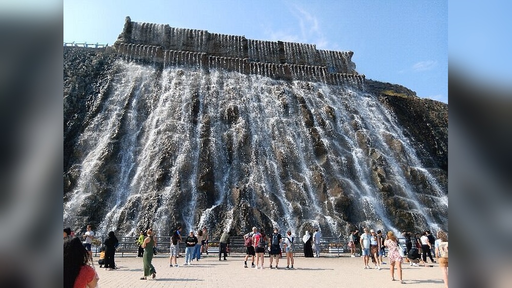 Khorfakkan Waterfalls in Sharjah 1 Khorfakkan Waterfalls in Sharjah