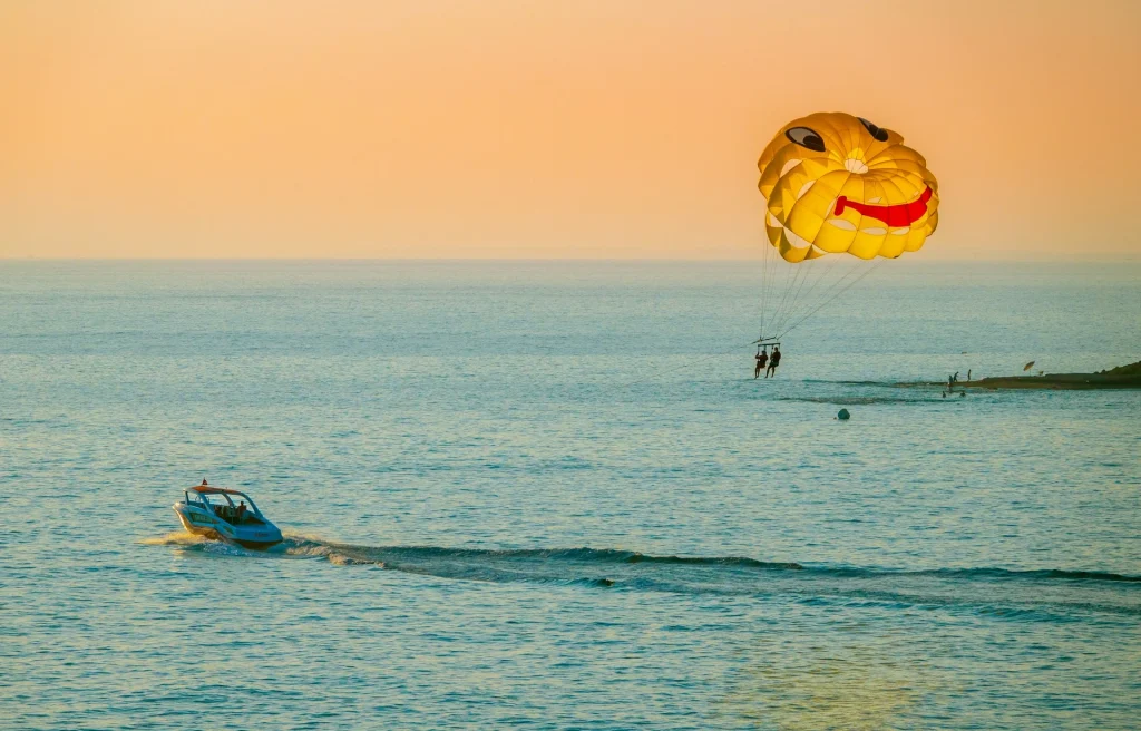 Adventure Tours in Dubai: Unforgettable Thrills Await 2 parasailing in dubai
