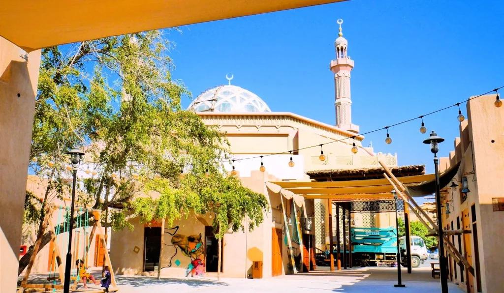 Distrik Warisan Ajman: Museum, Pasar Tradisional, Mural, dan Kuliner 2 Ajman Heritage District images