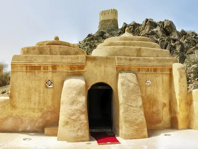 Al Badiyah Mosque in Fujairah: History, Location and Visiting Tips 1 Al Badiyah Mosque