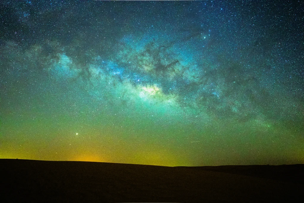 Al Quaa Milky Way Spot: Location, Best Time and Stargazing Tips 2 Al Quaa Milky Way Spot