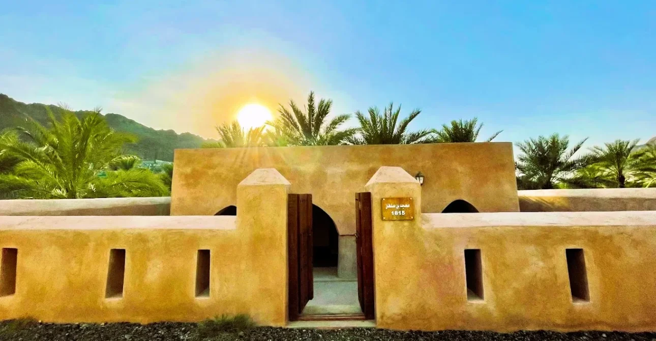 Bin Sultan Mosque Ajman: History, Location and Visiting Guide 1 Bin Sultan Mosque Ajman: History, Location and Visiting Guide