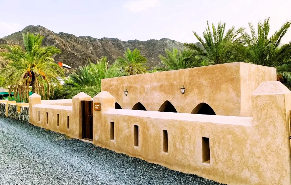 Bin Sultan Mosque Ajman: History, Location and Visiting Guide 3 Bin Sultan Mosque Ajman, a historic clay mosque in the Hajar Mountains