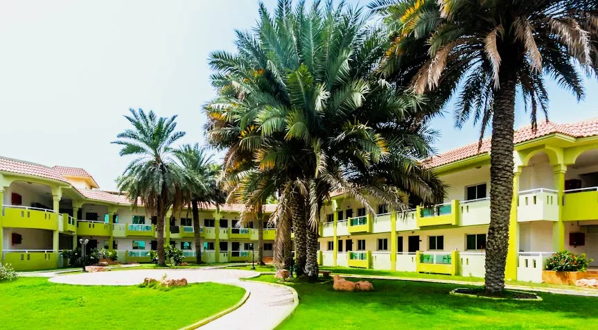 Flamingo Beach Resort Umm Al Quwain: Rooms, Prices, Crab Hunting and Things to Do 4 Flamingo Beach Resort uaq