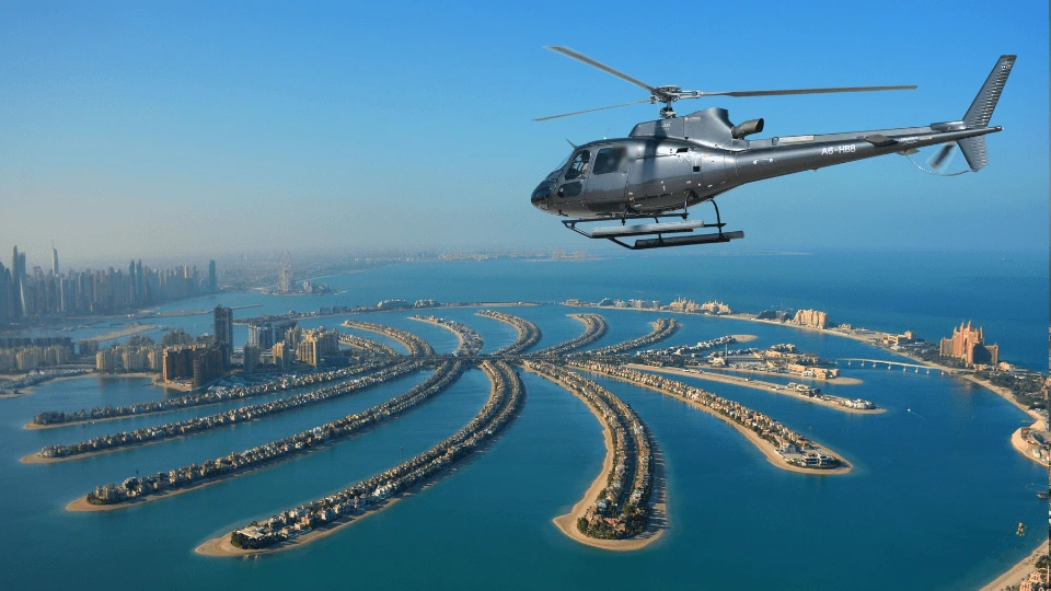 HeliDubai Helicopter Tour: Routes, Prices and Booking 4 HeliDubai helicopter tour over Palm Jumeirah