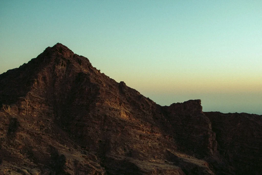 Jebel Hafeet Al Ain: A Travel Guide to Abu Dhabi's Highest Peak 2 Jabel Hafeet Peak Abu Dhabi United Arab Emirates
