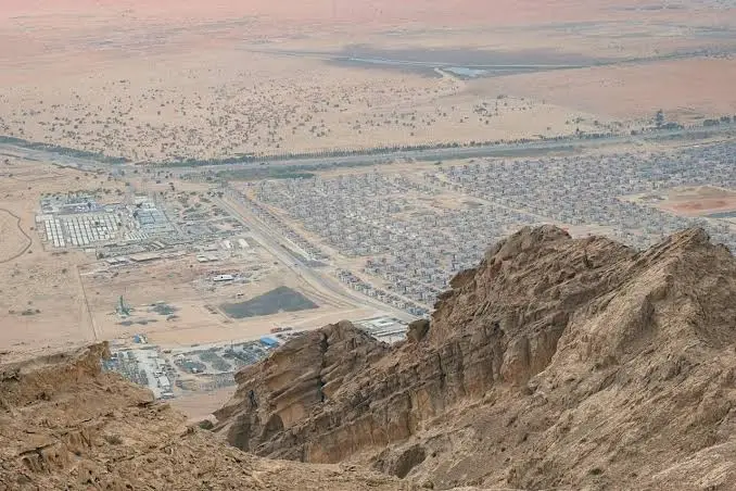 Jebel Hafeet Al Ain: A Travel Guide to Abu Dhabi's Highest Peak 4 Jebel Hafeet Al Ain