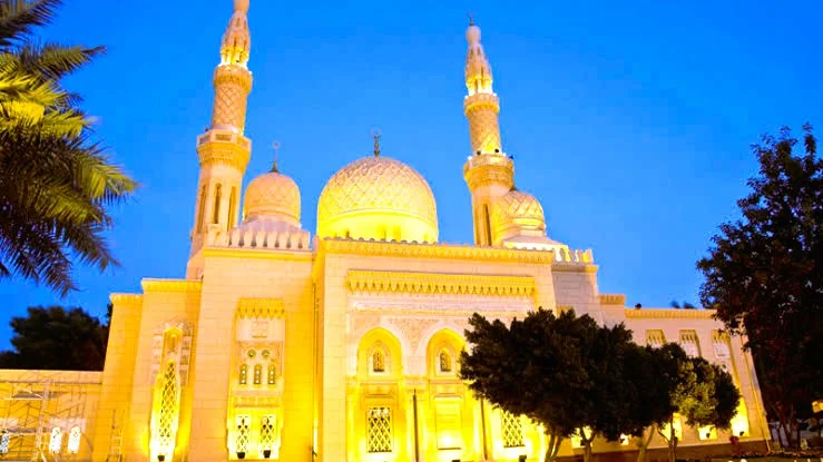 Jumeirah Mosque in Dubai: History, Location, Timings and Visiting Tips 1 Jumeirah Mosque