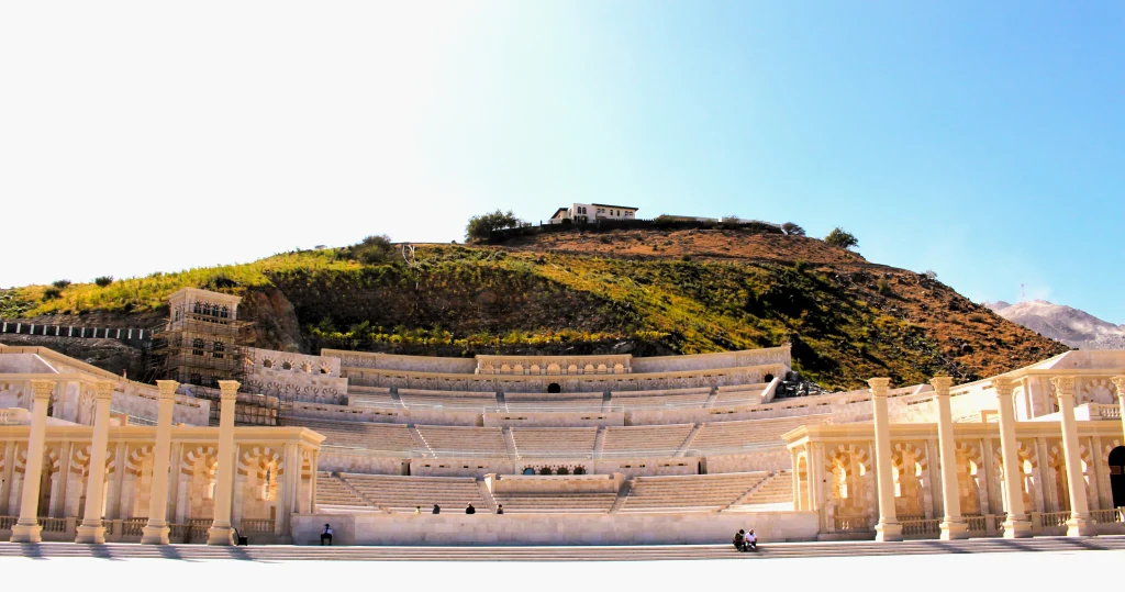 Khorfakkan Amphitheatre in Sharjah: Events, Waterfall and Visitor Tips 2 Khorfakkan Amphitheatre