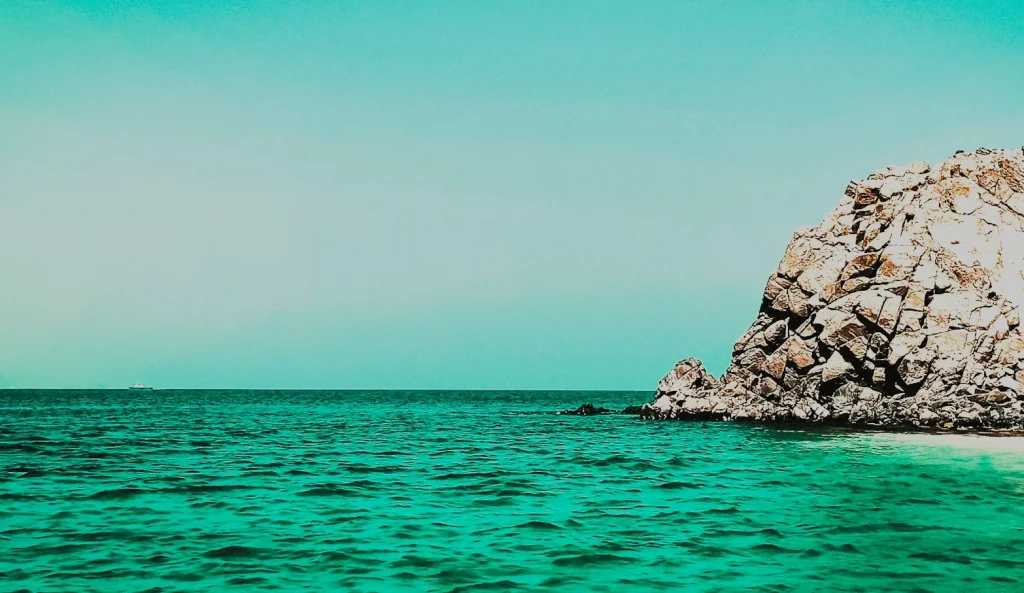 Khorfakkan Beach in Sharjah: Things to Do, Tips and How to Get There 2 Khorfakkan beach place