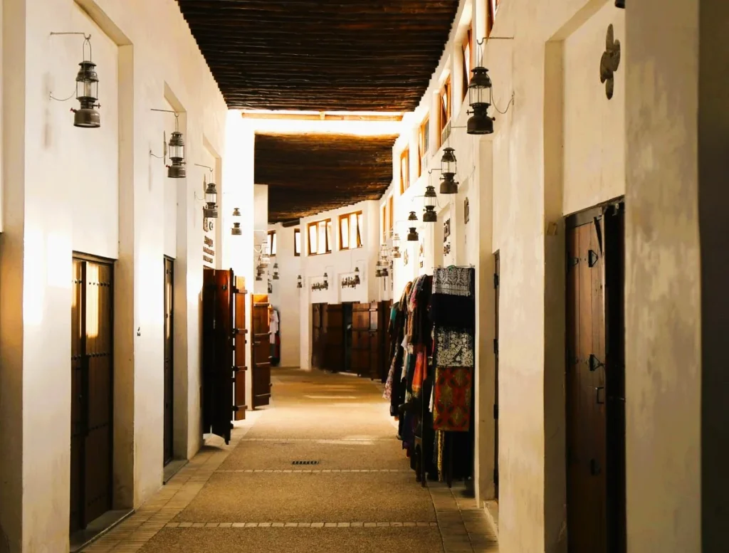 Souq Al Arsah Sharjah: History, Timings and What to Buy 3 Souq Al Arsah sharjah