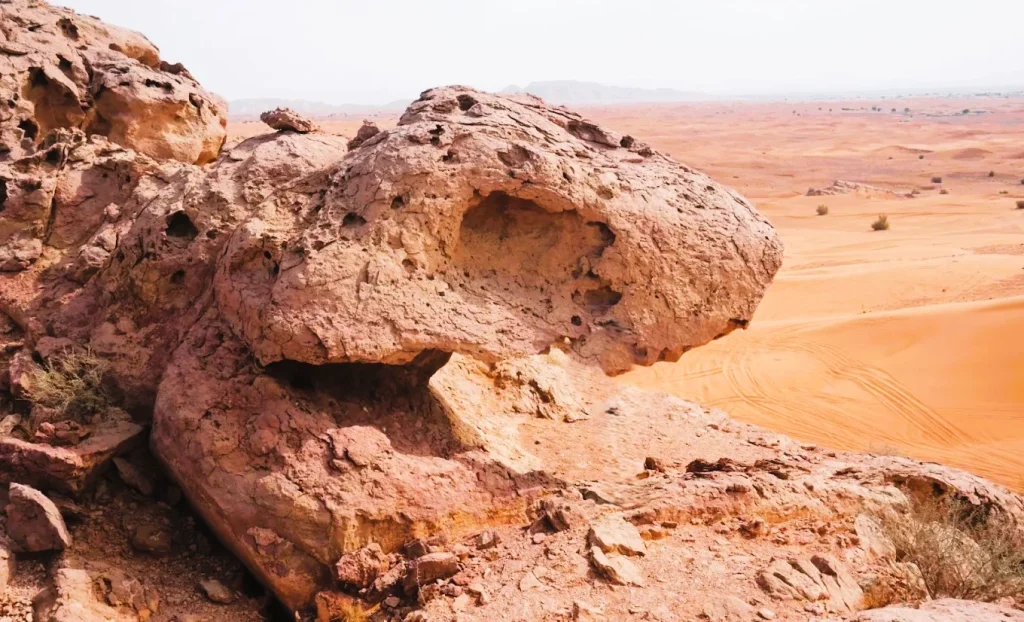 Fossil Rock Sharjah: How to Visit, Hiking Trail, Places Nearby and Where to Stay 2 fossil rock sharjah