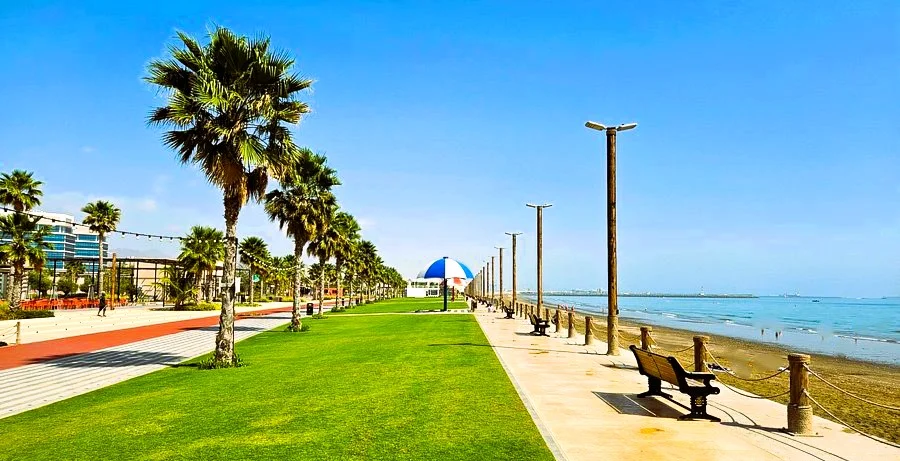 Umbrella Beach Fujairah: Things to Do, Restaurants and Visitor Tips 4 umbrella beach fujairah